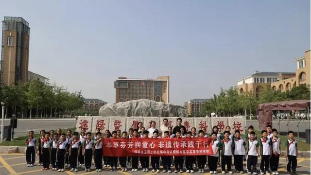 展丰富多彩的职业教育活动周主题活动新葡京博彩濮阳医学高等专科学校开(图3)