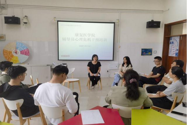 展丰富多彩的职业教育活动周主题活动新葡京博彩濮阳医学高等专科学校开(图4)